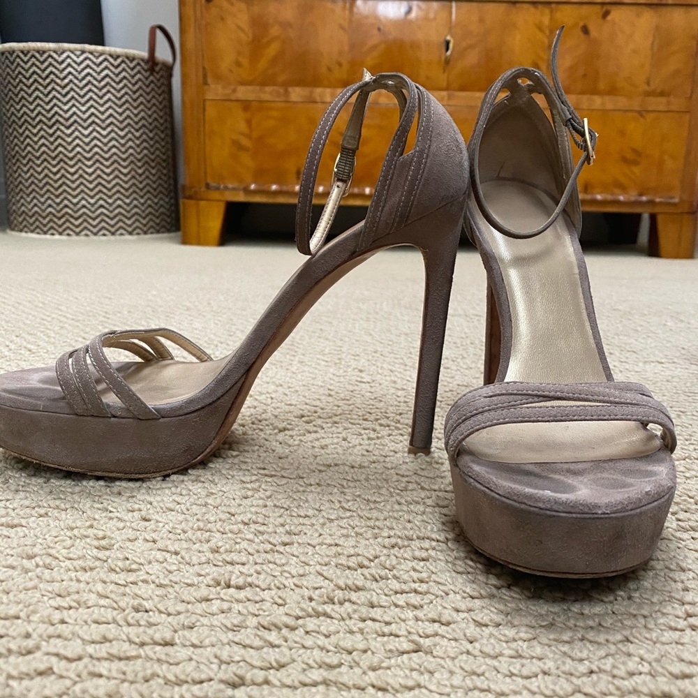 Stuart Weitzman Nudiest heel Size 7 1/2